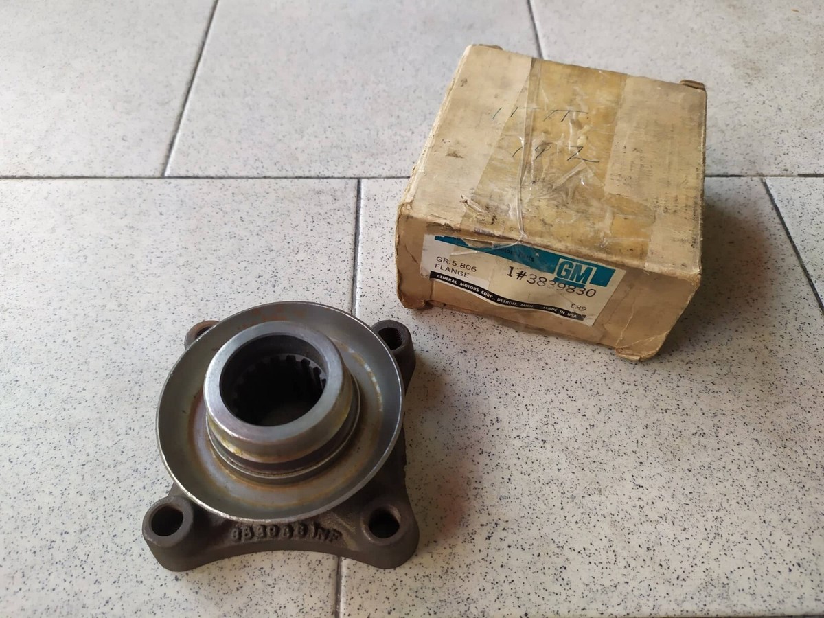 じん様 GM 1963-1979 Corvette New old stock Rear Spindle Flange