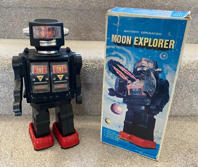 INTERPUR - MOON EXPLORER - ROBOT SPACEMAN - BATT OP - HONG KONG