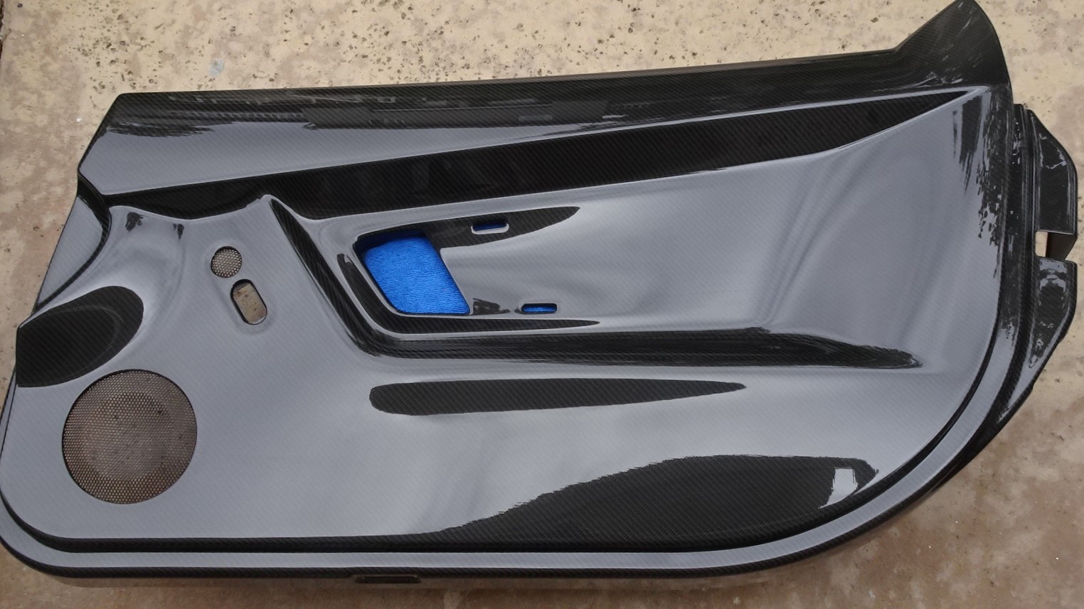 LAMBORGHINI  SUPERLEGGERA  SPIDER RIGHT CARBON FIBER DOOR PANEL 407887105AR