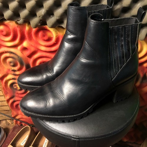 low heeled square toe leather ankle boots zara