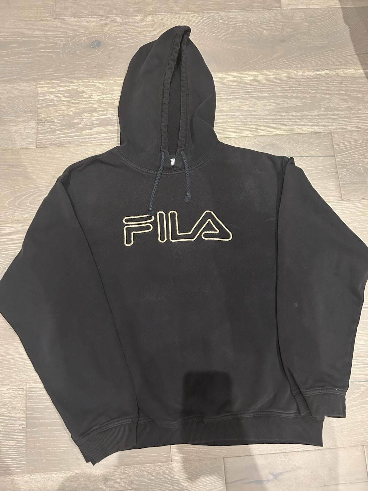 Felpa nera con cappuccio Fila con logo giallo nera felpa con cappuccio uomo Fila#hoodie