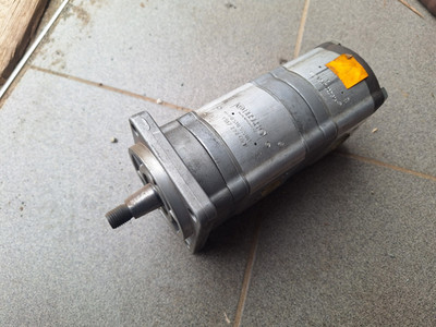 Bosch Rexroth Hydraulikpumpe Doppelpumpe 0510555001