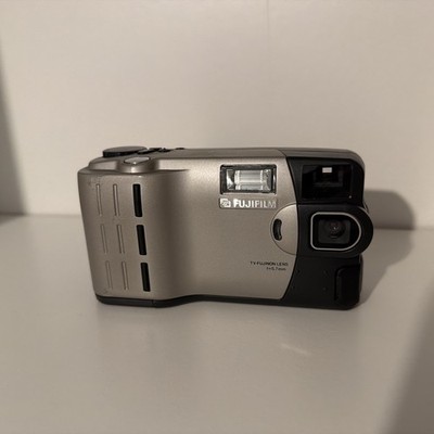Fujifilm DX-7 Digitalkamera + Sehr Gut (272896)
