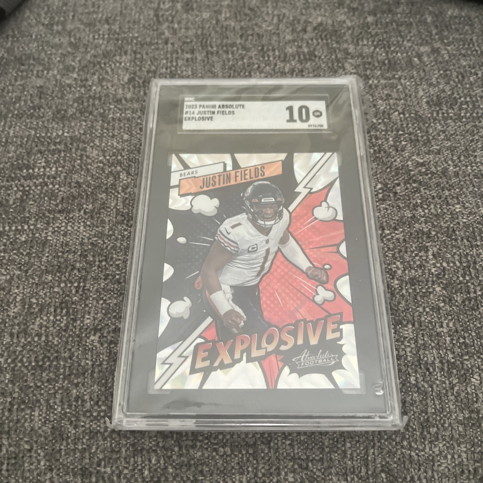 2023 Panini Absolute - Explosive Justin Fields #14