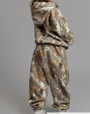 Comfrt Kids Adirondack Sweatpants Size L .  NIB