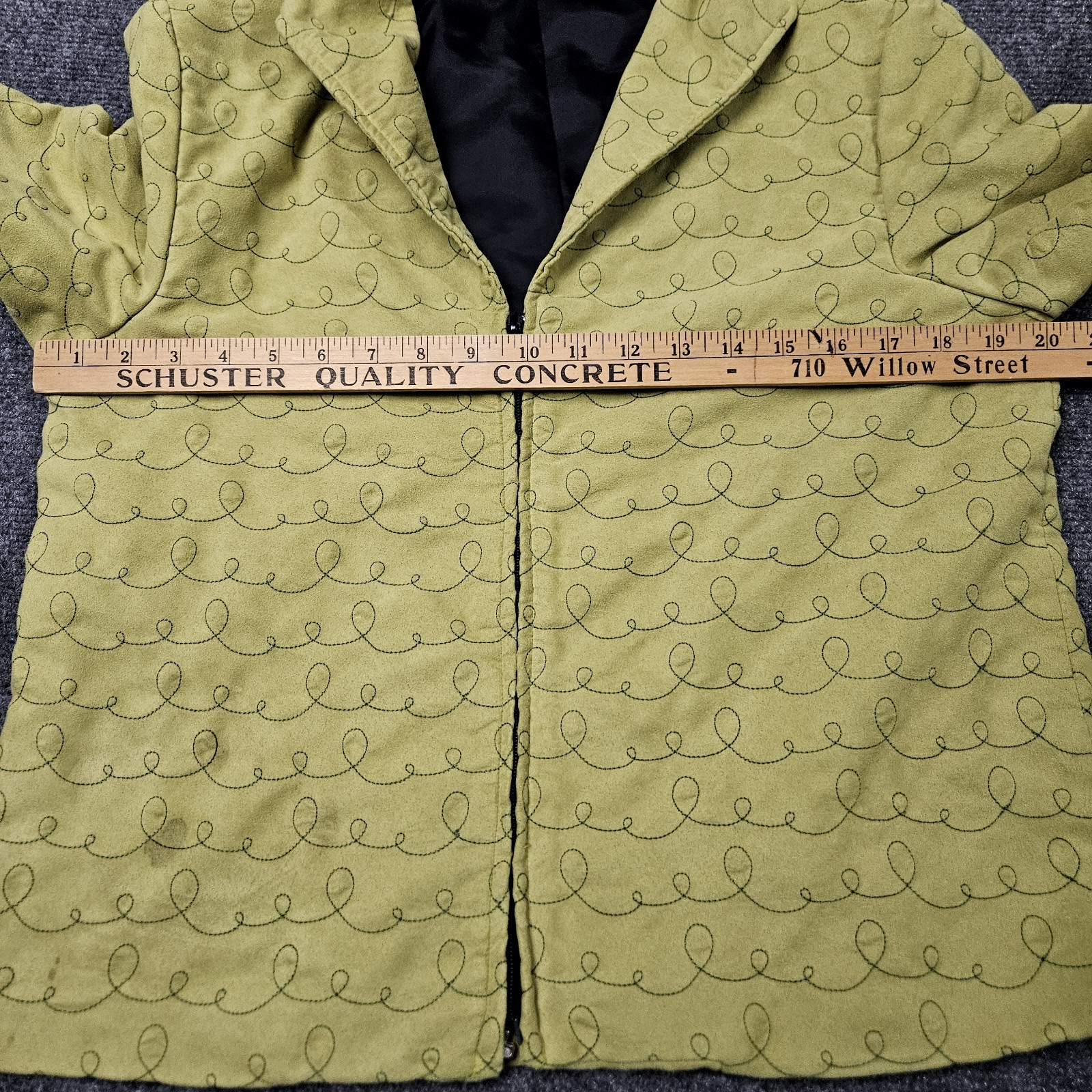 Giacca pony vintage dipinta verde medio made in USA Squiggle Line modello ad anello