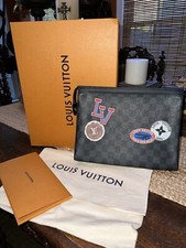 New IN BOX Louis Vuitton Voyage MM Pouchette, WORLD TOUR, Damier Graphite
