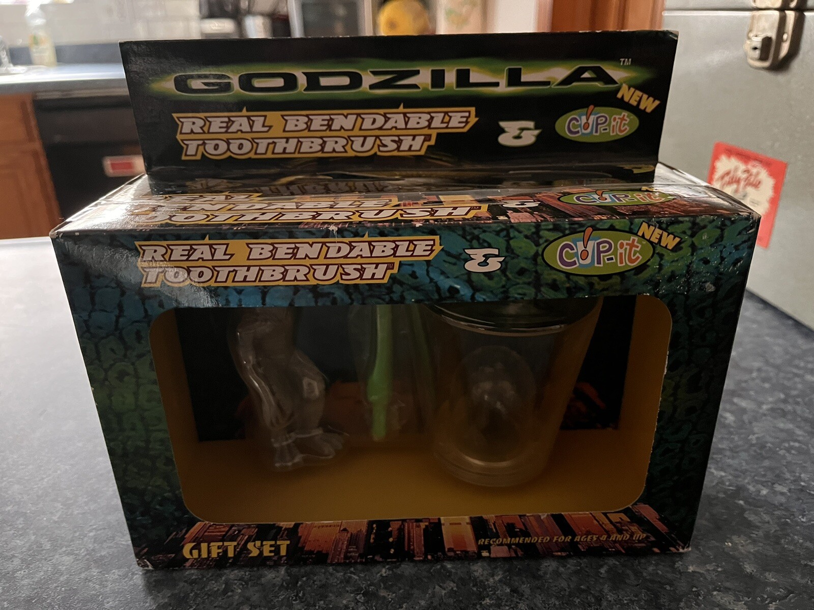 Rare Vintage 1998 Godzilla Movie Promo Cup-it Toothbrush Gift Set NIB