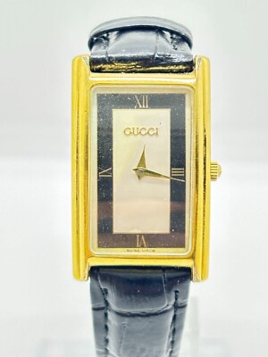 Exc+5] GUCCI 2600M GOLD Black VINTAGE WATCH SWISS QUARTZ Used