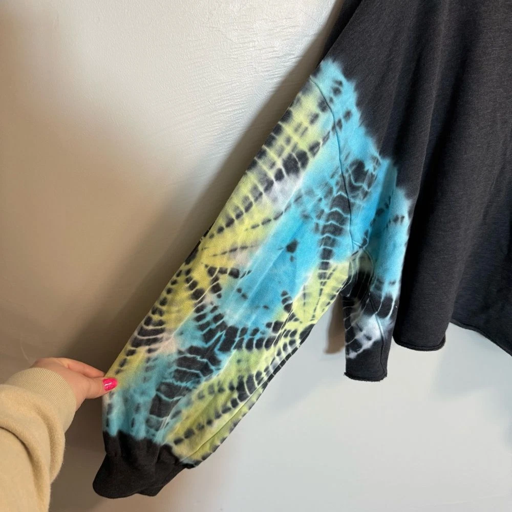 victoria-secret-vs cropped baggy sleeve tie dye comfy lounge shirt