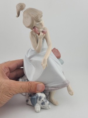 Lladro 電話をかける少女像 S466 Lladro Porcelain Figurine #5466 Chit Chat Girl On Phone With Dog