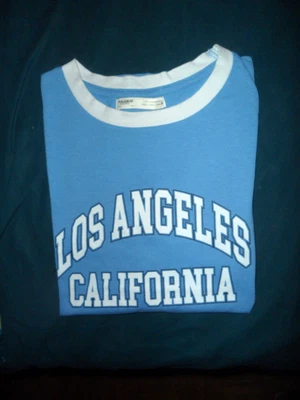 PULL&BEAR: TEE-SHIRT MC BLEU CLAIR AVEC INSCRIPTION DEVANT COTON TALLE L TBE. - Photo 1/4