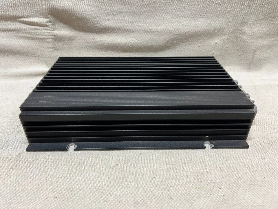 Amplificador de audio radio Volkswagen Passat Dynaudio 2006-2008 amplificador 3C0 035 456A OEM Foto 3 de 4