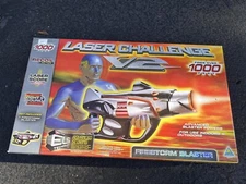 Rare Vintage Toy Max 1988 Laser Challenge V2 Fire Over 1000 Feet Model 80613 New