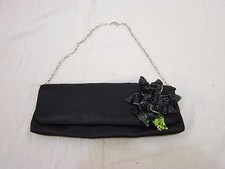 Borsa pochette Menbur nera con catena tracolla a scatto magnetico usata 110335