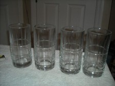 Vintage set of 4 Glasses, Good Condition.