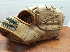 WILSON A2274 Leather 10" Cy Young Award Baseball/Softball Glove KIDS