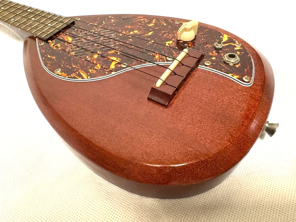 VOX ELEUKU Electric Ukulele Built-in Speaker w/Case - Image 4 of 4