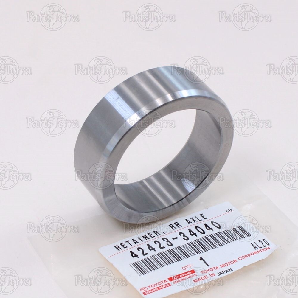Toyota Lexus Tundra LX570 Rear Axle Bearing Retainer 4242334040