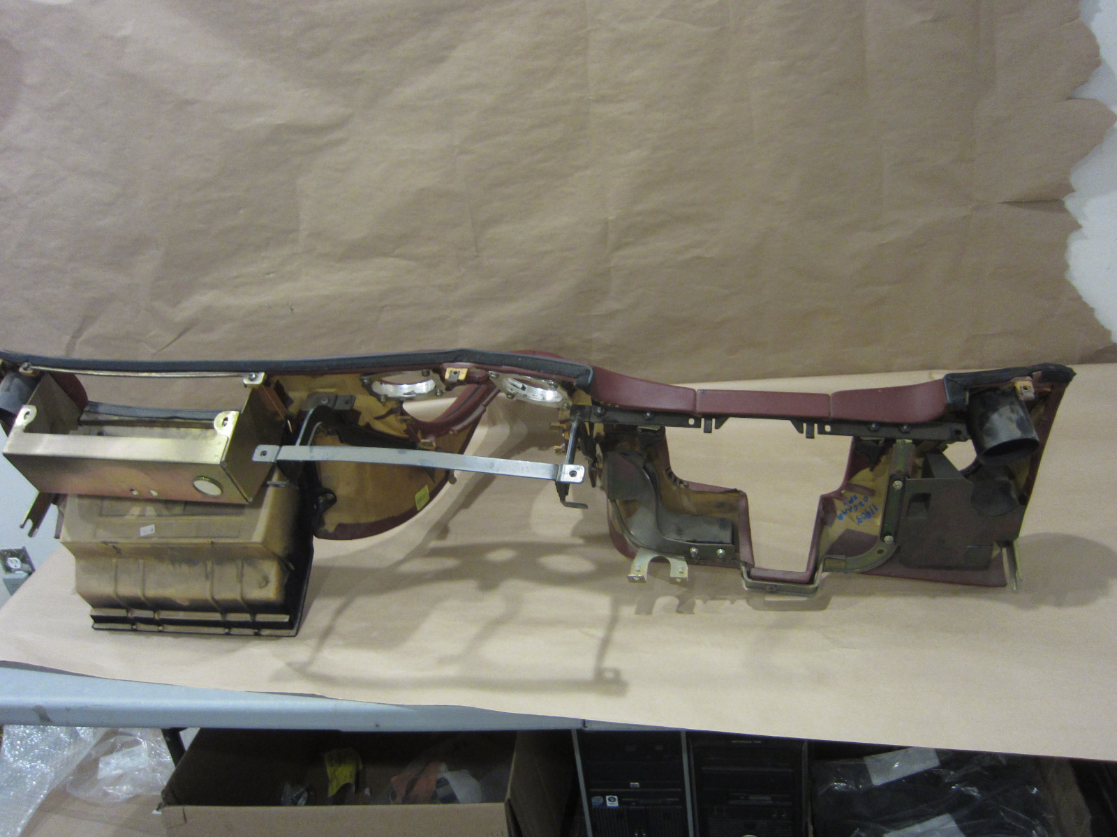 Maserati  4200 - Lower  Dashboard - Burgundy - P/N 981105100