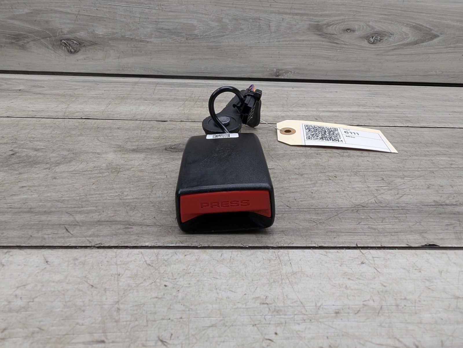 OEM BMW F90 M5 G30 530 540 M550 Rear Right Passenger Seatbelt Seat Belt Buckle