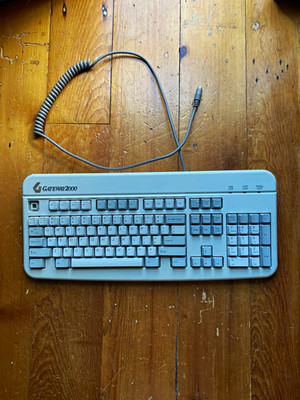 Vintage Gateway 2000 keyboard Wired Standard Beige, clicky keys, untested