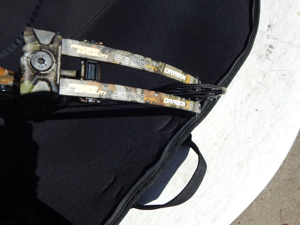 Sanlida Archery Dragon X8 RTH Compound Bow Package for Adults and Teens W/ Case - Image 3 of 4