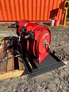ReelCraft Hose, Oil, And Grease reel, with Graco Oil Dispensor, Quick Connect