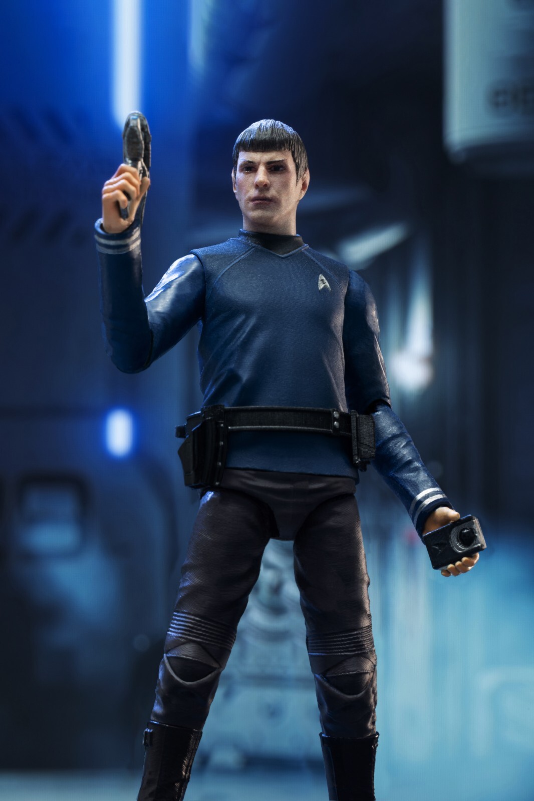 Hiya Toys Star Trek 2009 Spock 4.5" Action Figure (1:18 Scale)