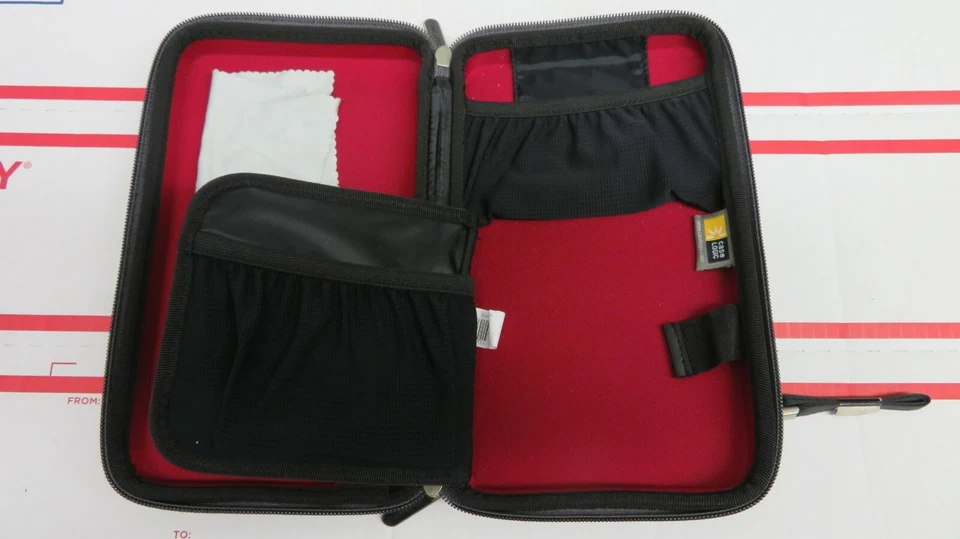 Case Logic GPSP-4 Professional GPS Case for 3.5- and 4.3-Inch GPS Navigators - Image 4 of 4