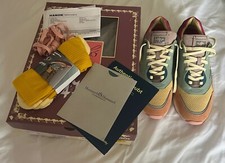 KANGAROOS 6TH FLOOR SIZE 9 FULL SET.  WORN ONCE - TRULY MAGNIFICENT!!