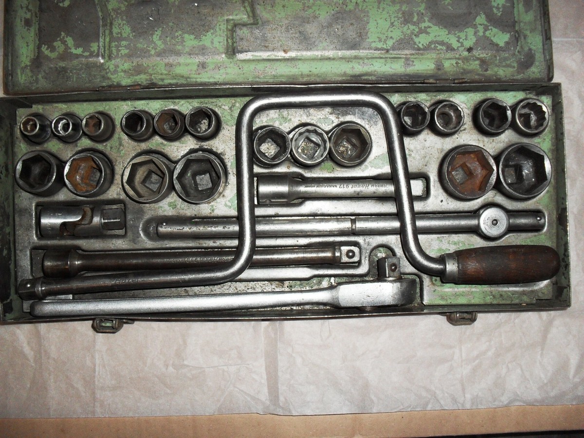 Hazet 900 RATCHET-SOCKET SET 1/2-SQUARE DRIVE METRIC:MERCEDES BENZ