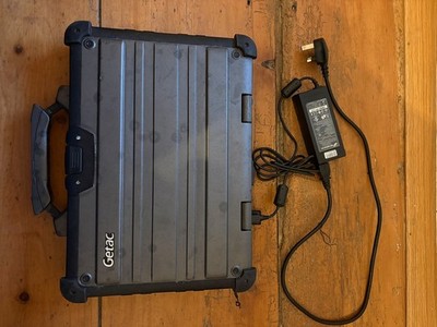 Getac X500 15,6'' robuster Laptop Core i5 2,4GHz Touchscreen funktioniert (Defekt Trackp