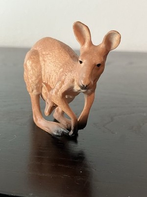 Outback Steakhouse Kangaroo w/ Joey in Pouch 5''  Long Figure Toy Kangaroo Krush