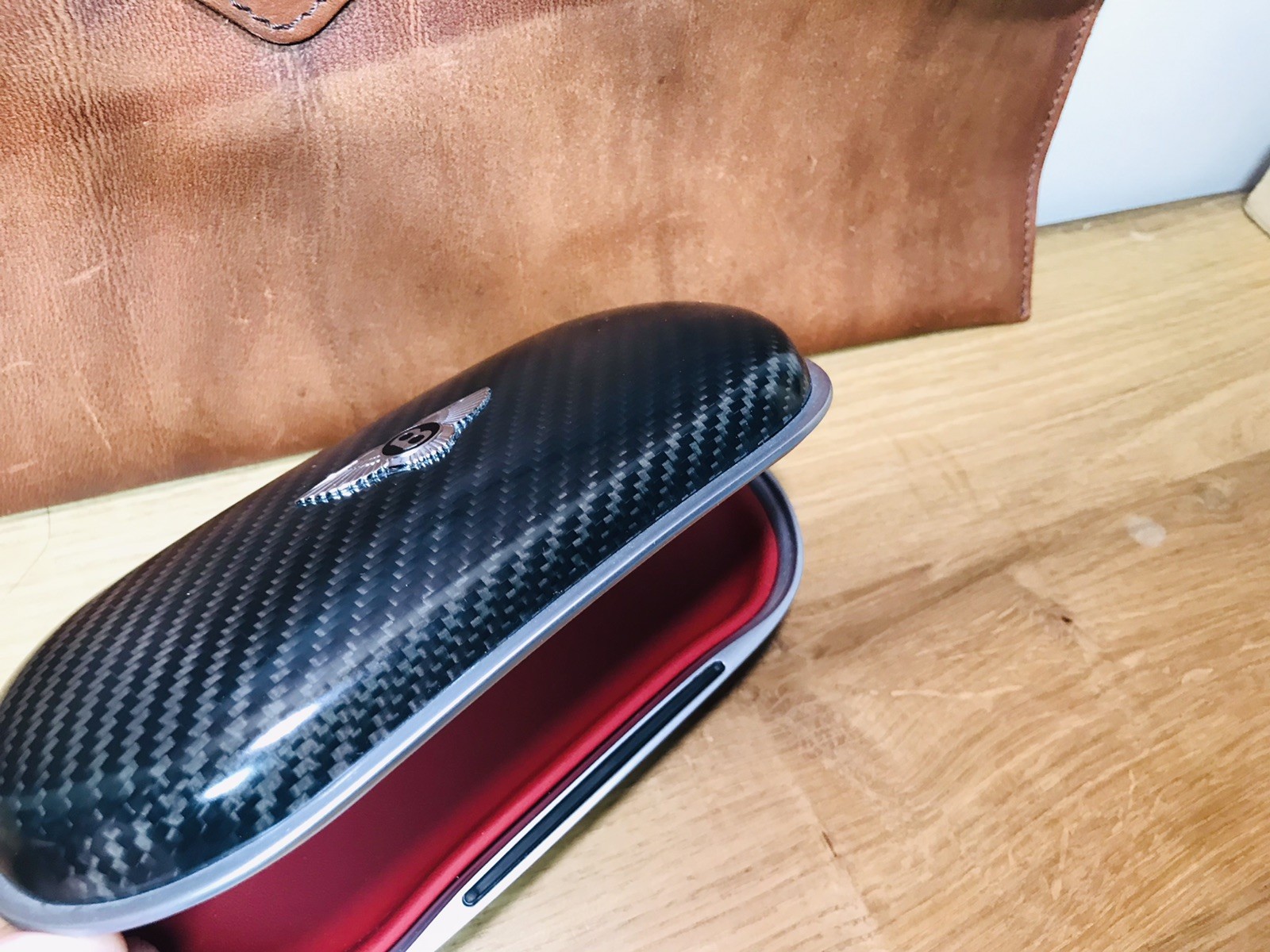 BENTLEY CONTINENTAL GT GTC SPUR SUNGLASSES CASE STORAGE BOX CARBON FIBER (RED L