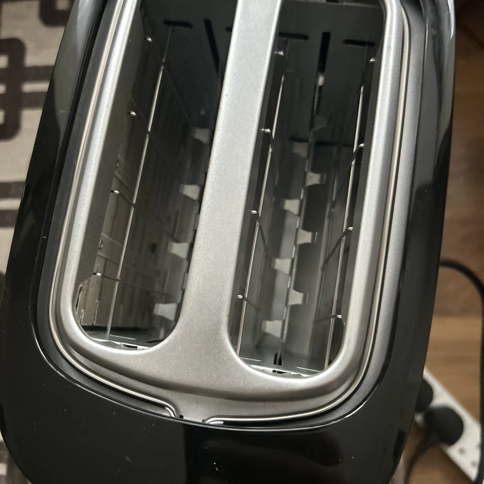 Philips Toaster 2 Slots 8 Settings Bun Rack Defrost High Lift, Black (HD2581/91) - Image 3 of 4
