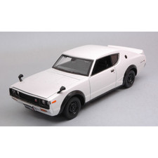 Nissan Skyline 2000 GT-R 1973 White 1:24 Maisto Auto Stradali -D- New Model
