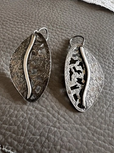 Vintage Silpada Sterling Silver Leaf Satin + Oxidized Earrings No. W1979