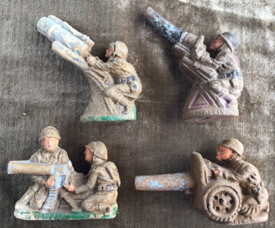 Playwood Composition WWII US Army Artillery Toy Soldiers Lot of 4 1940s Vintage - Image 2 of 4