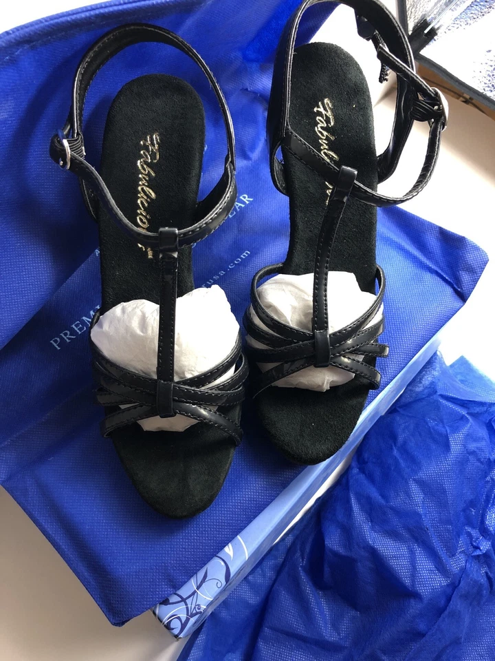 Fabulicious 4.5" Heel Mini Platform Patten Black Strap Sandals Size 6  - Image 2 of 4