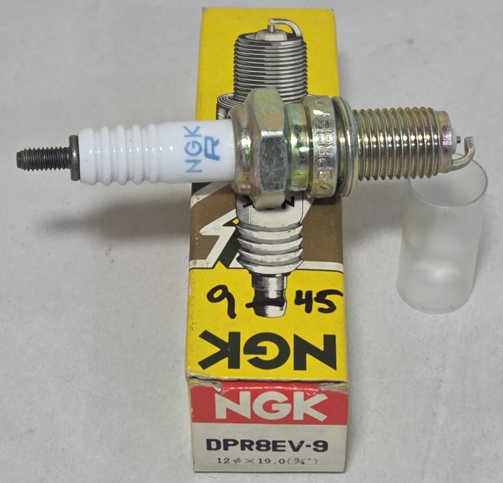 1 Brand NEW Genuine NGK Japan Replacement Spark Plug Part DPR8EV-9 NOS DPR8EV9