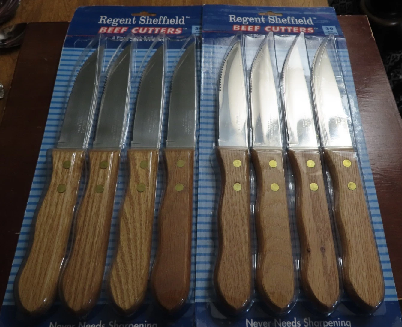 Vintage Regent Sheffield BEEF CUTTERS 2 Sets of 4-Piece Serrated Steak Knives
Opens in a new window 