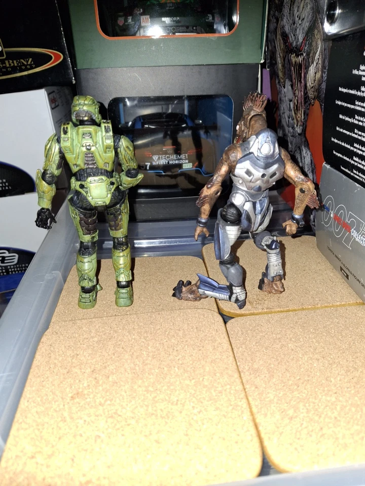 5"inch Halo Action Figure And One Other - Image 3 of 4