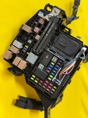 2021-2025 KIA SORENTO ENGINE FUSE RELAY JUNCTION BOX BLOCK UNIT 91959P2200 OEM