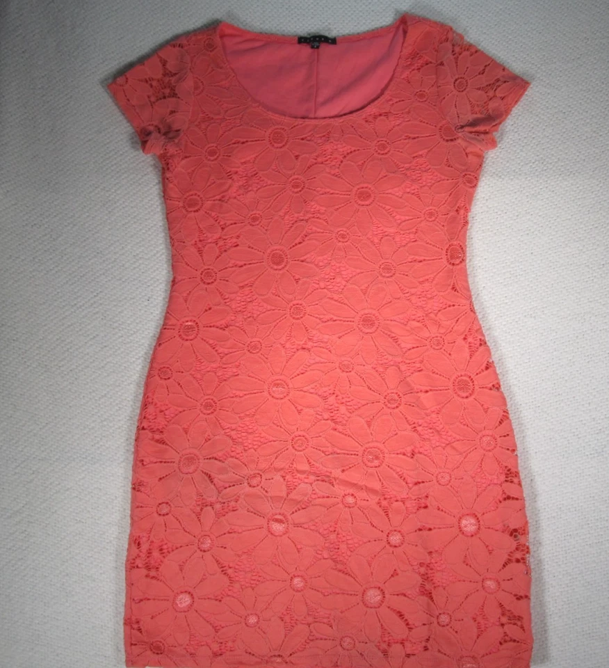 Women's Dress Size Small  TIANA B.  Sheath Short Sleeve Coral  - Image 2 of 4
