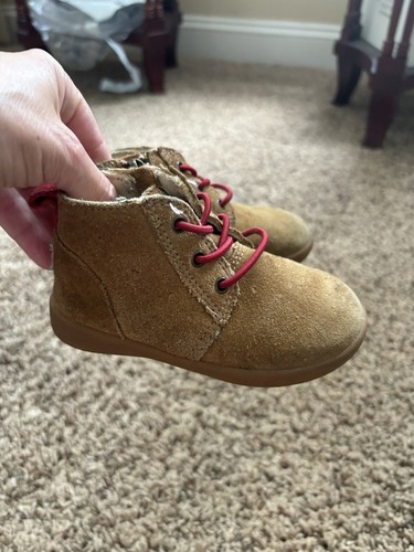 Ugg Toddler Sz. 6 Classic Zip Lined Boot. Cute, Comfortable - Picture 2 of 14