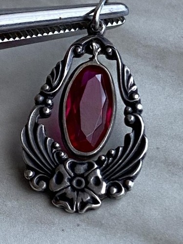 Pendentif Ancien Tremblant En Or 18 Carats - Poids 2 Grammes - Occasion