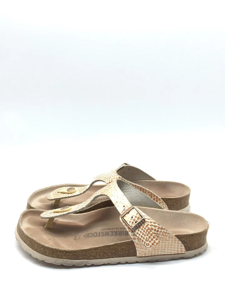 BIRKENSTOCK Gizeh Magic Snake Gold Sandalias Para Mujer T.40 US.8 UK.7 - Imagen 2 de 4