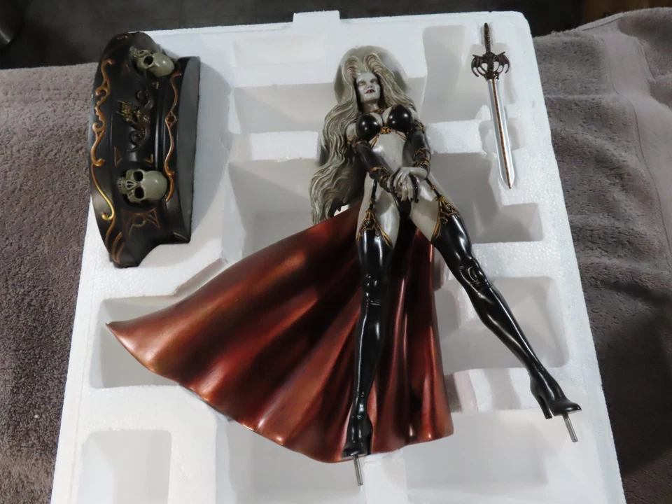 Huge CS MOORE Studio LADY DEATH Limited Edition 1:6 Scale Statue #179/200 - MIB - Image 2 of 4