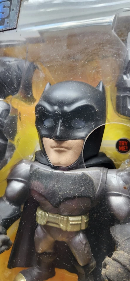 Armored Batman (2015 6-in NEW) M11 Batman vs Superman METALS Jada Eyes Lightup - Image 4 of 4